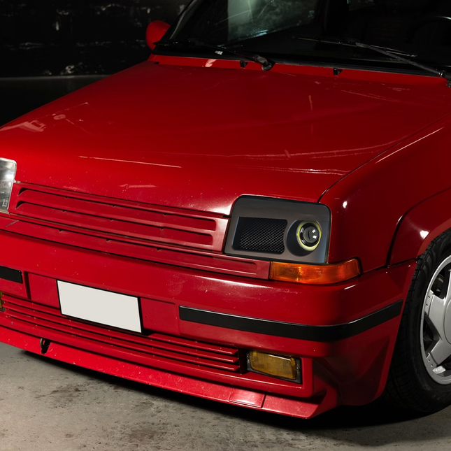 Aftermarket Renault 5 brake upgrade kit featuring performance discs and pads. Improves stopping power, increases safety, and delivers reliable performance for both daily driving and motorsport use.