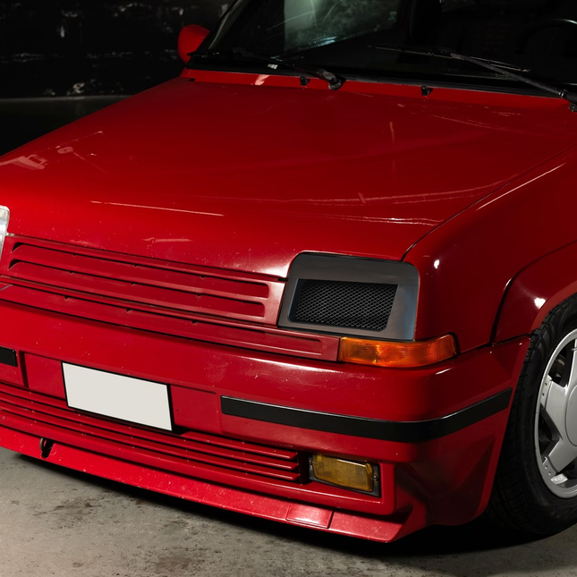 Aftermarket Renault 5 front grille replacement designed for restoration and performance tuning projects. Crafted with durability and style in mind, this grille enhances airflow, protects the radiator, and gives your Renault 5 a refreshed factory look.