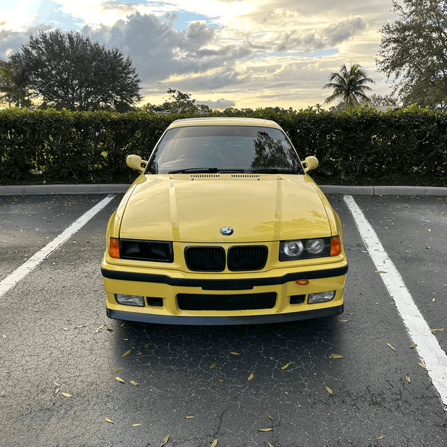 BMW E36 turbocharger kit with high-flow intercooler, turbo manifold, and performance downpipes for maximum horsepower gains. Ideal for 325i, 328i, and M3 models looking for extreme power and faster acceleration.

