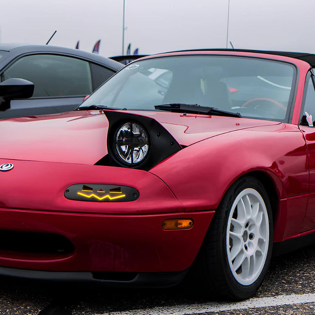 Mazda Miata MX-5 NA Roadster forged lightweight wheels, deep dish rims, JDM-spec offset, concave profile, 15-inch, 16-inch staggered fitment, high-performance tires, aggressive stance, track-proven handling.

