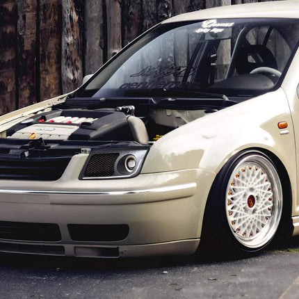 Jetta MK4 limited-slip differential (LSD), improved traction, optimized torque transfer, reinforced drivetrain for aggressive launches.

