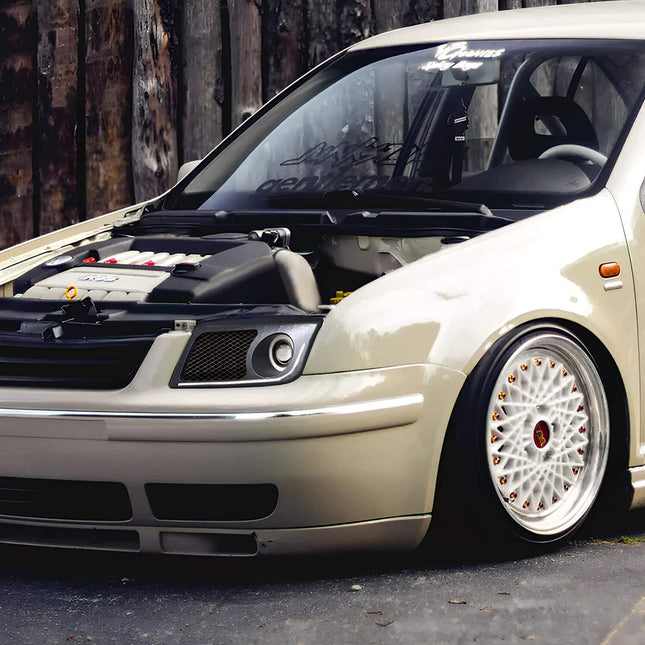 Jetta MK4 limited-slip differential (LSD), improved traction, optimized torque transfer, reinforced drivetrain for aggressive launches.

