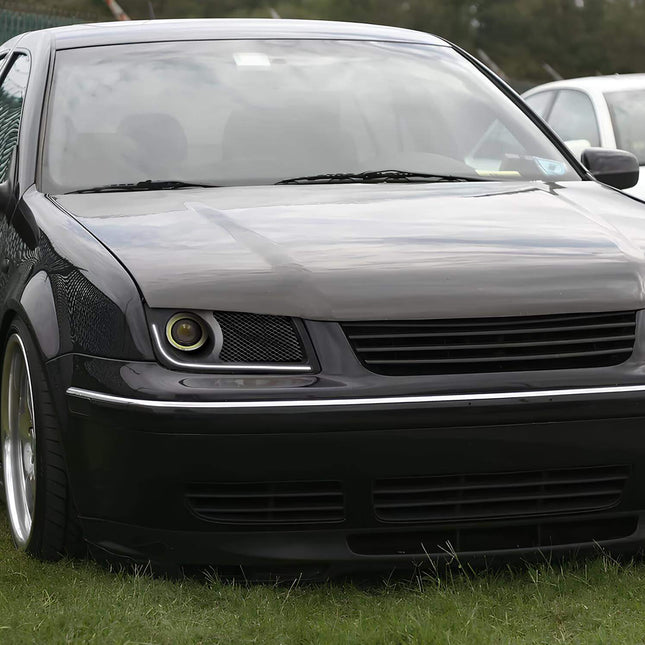 Jetta MK4 intercooler upgrade, aluminum high-efficiency core, optimized cooling system for forced induction, dyno-tested intake temperature reduction.


